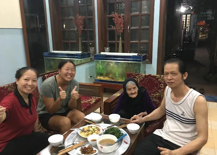 Homestay Halo Bay *